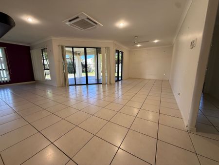3 Bedroom with Shed - Photo 3