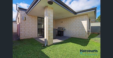 Modern, Comfortable, and Ready to Move In! - Photo 4