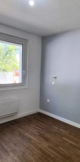 A LOUER : APPARTEMENT TYPE 3 REFAIT A NEUF AVEC JARDIN PRIVATIF • Réf. GI-CR-G0695 - Photo 1