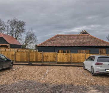 2 bedroom barn conversion to rent - Photo 1