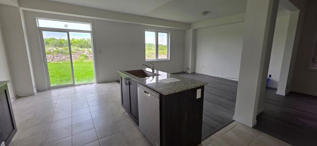 For Lease - 34 Hillcroft Way, Kawartha Lakes, Ontario - Photo 1