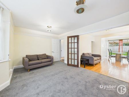 4 bedroom semi-detached house to rent - Photo 2