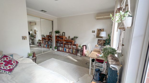 Clifton Hill - Photo 1