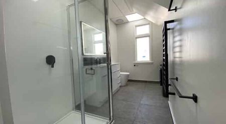 City Centre - Five Bedrooms - Photo 5
