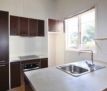 Family Home Close To The Hospital - Photo 2