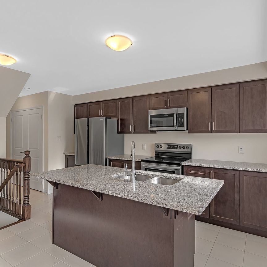 For Lease - 133 Christopher Road, Oakville, Ontario - Photo 1
