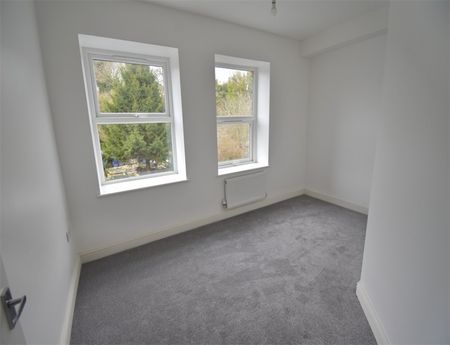 2 Bedroom Terraced To Let - Photo 3