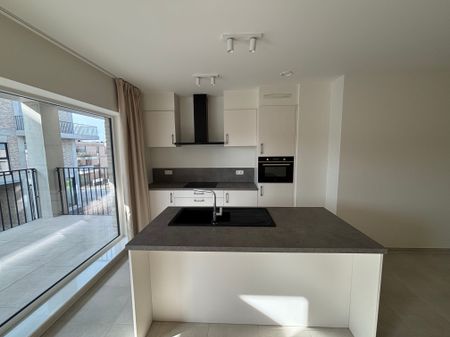 Nieuwbouw 2-slaapkamerappartement met terras - Photo 3