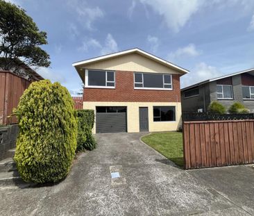 Renovated Four-Bedroom Merrilands Home - Photo 5