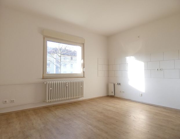 *** 2 Zimmer-Erdgeschoss-Wohnung mit Balkon!*** - Photo 1