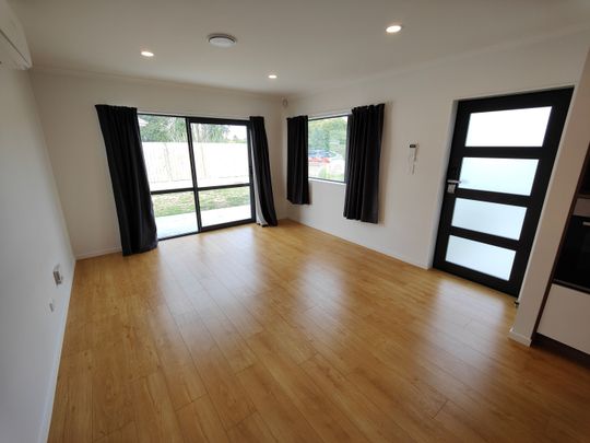 Near-New Modern and Comfortable Apartment - Photo 1