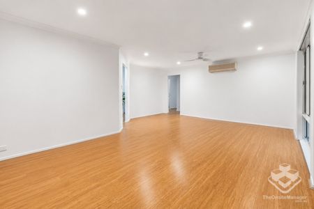 Spacious Family Home on a Large Block – Comfort, Space & Convenience - Photo 2