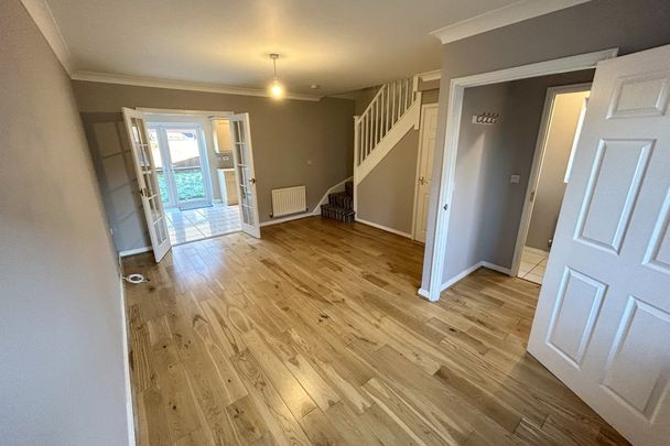 Damson Close - Photo 1