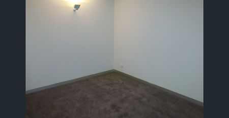 Stylish and Secure Apartment in the Heart of the Bay Street Precinct - Photo 2