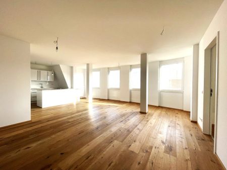 Neuwertige 2,5 Zimmerwohnung am Sedanplatz - Photo 2