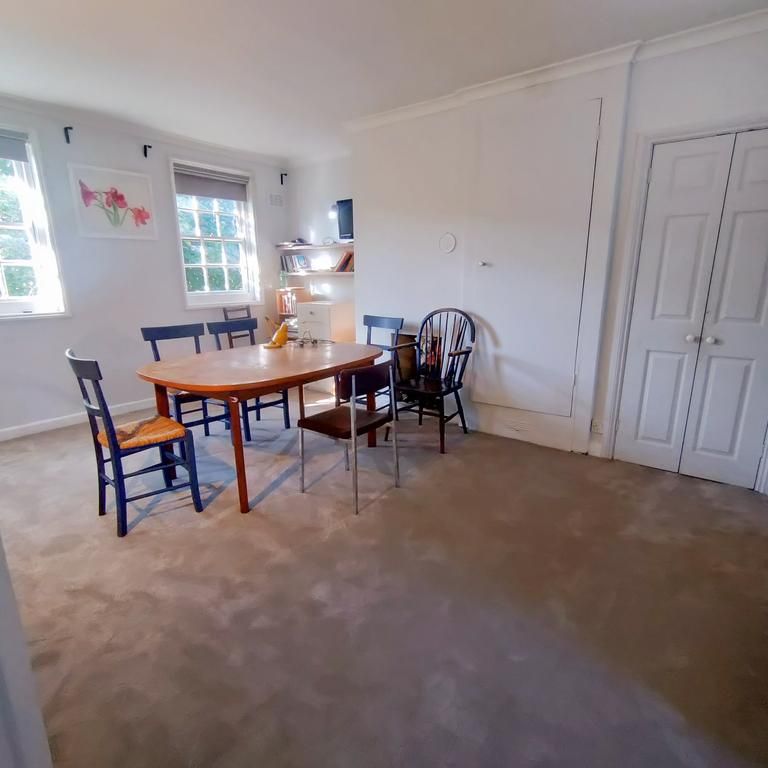 1 bedroom in a flat share to rent - Photo 1