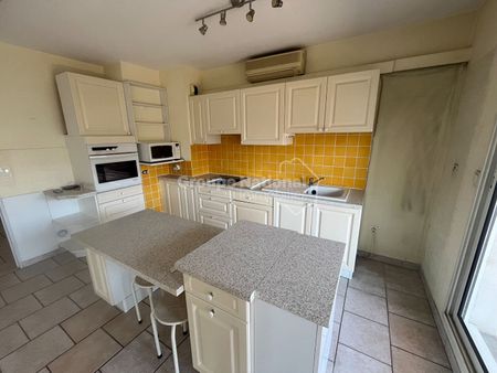Location Appartement 3 pièces 68m² - Photo 2