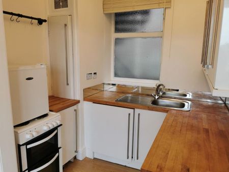 1 bedroom flat to rent - Photo 5