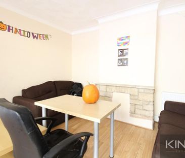 6 bedroom semi-detached house to rent - Photo 1