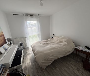 Location Maison 4 pièces 86m² PLOUGOUMELEN 56400 - Photo 4