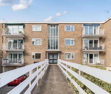 2 bedroom flat to rent - Photo 2