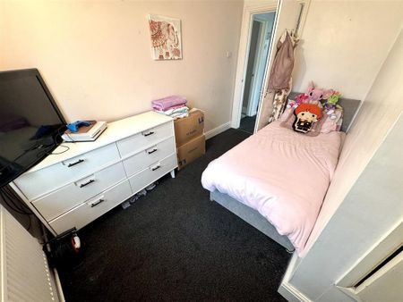 2 bedroom maisonette to rent - Photo 2