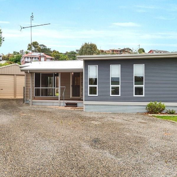 11 Higgins St, Encounter Bay SA 5211 - House For Rent | Domain - Photo 1