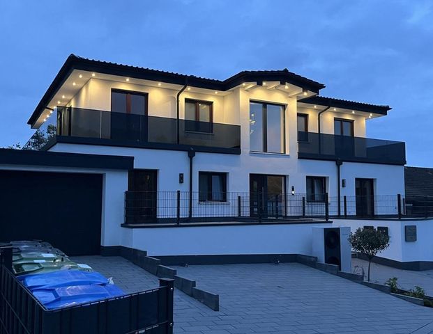 Erstbezug! Hochwertige 3-Zimmer Terrassenwohnung + Weitblick - Photo 1