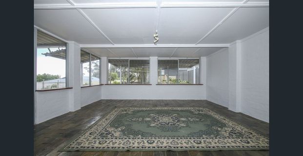 Perfect Family Home - Photo 1