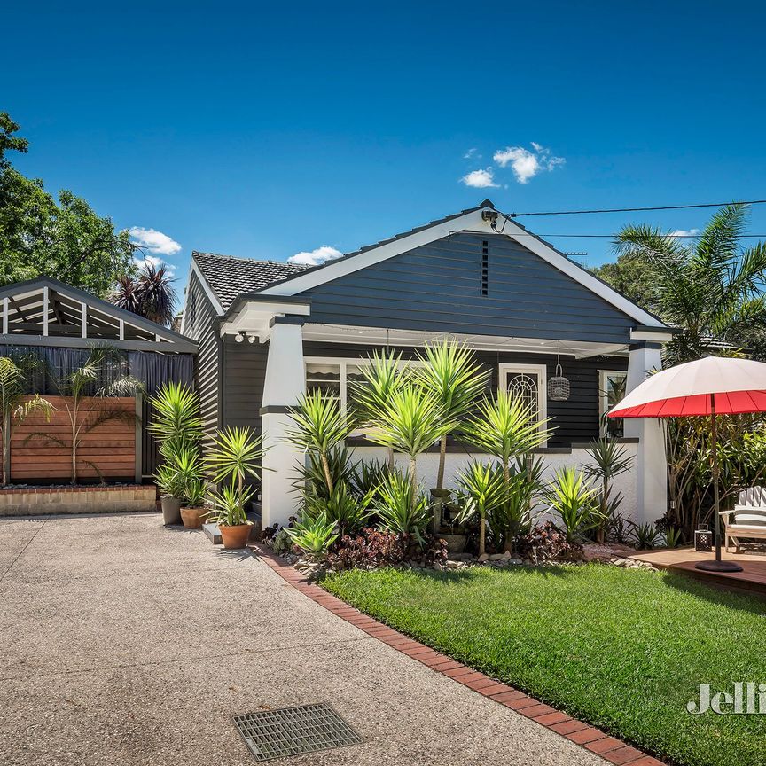 11 Campbell Road, Briar Hill - Photo 1