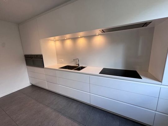 Appartement te huur - Photo 1