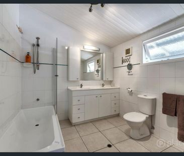 Beautiful 3 Bedroom Home in Sought After Nundah - Photo 6