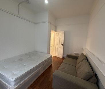 2 Bed Flat, Parish Lane, SE20 - Photo 5