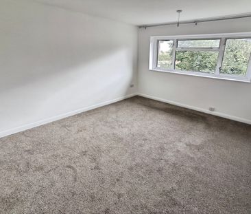 Three-Bedrooms Terraced House - Photo 4