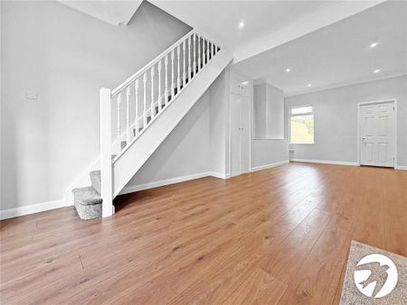 3 bedroom terraced house to rent - Photo 5