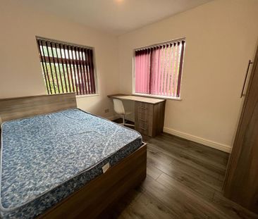 5 bedroom semi-detached house to rent - Photo 1