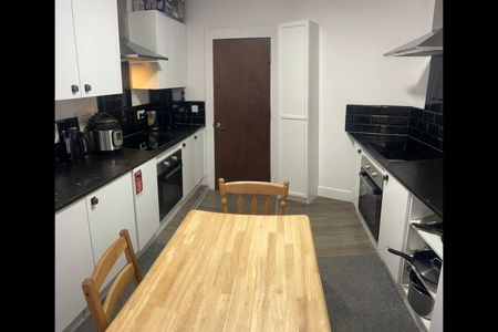 Room in a Shared Flat, Mora Road, NW2 - Photo 4