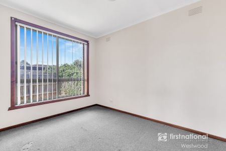 Cambridge Over Troubled Waters - Photo 3