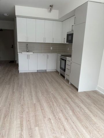 For Lease - 2075 King Road Unit# 451, King, Ontario - Photo 3