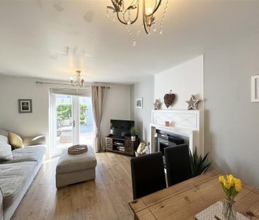 2 bedroom end of terrace house to rent - Photo 2