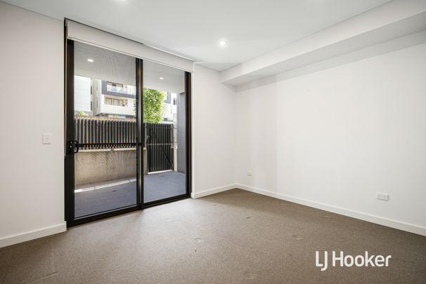 Spacious 1 Bedroom Apartment - Available Now! - Photo 1