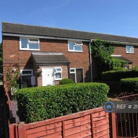 3 bedroom end of terrace house to rent - Photo 4