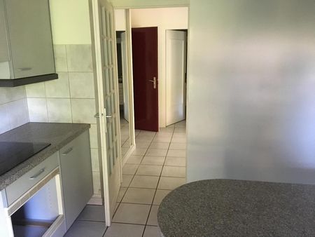 Location Appartement 2 pièces 56m² THONON LES BAINS 74200 - Photo 3