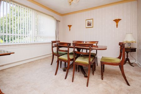 3 bed flat to rent in Westminster Road, Poole, BH13 - Photo 4