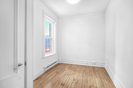 1804 Rue Notre-Dame O. - Photo 5