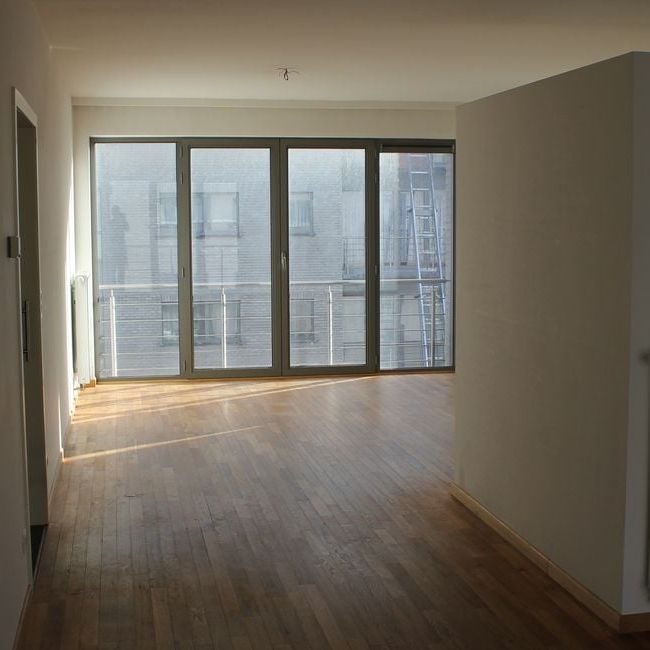 Appartement te huur in Schaarbeek voor € 1.250 met 2 slaapkamers - Foto 1