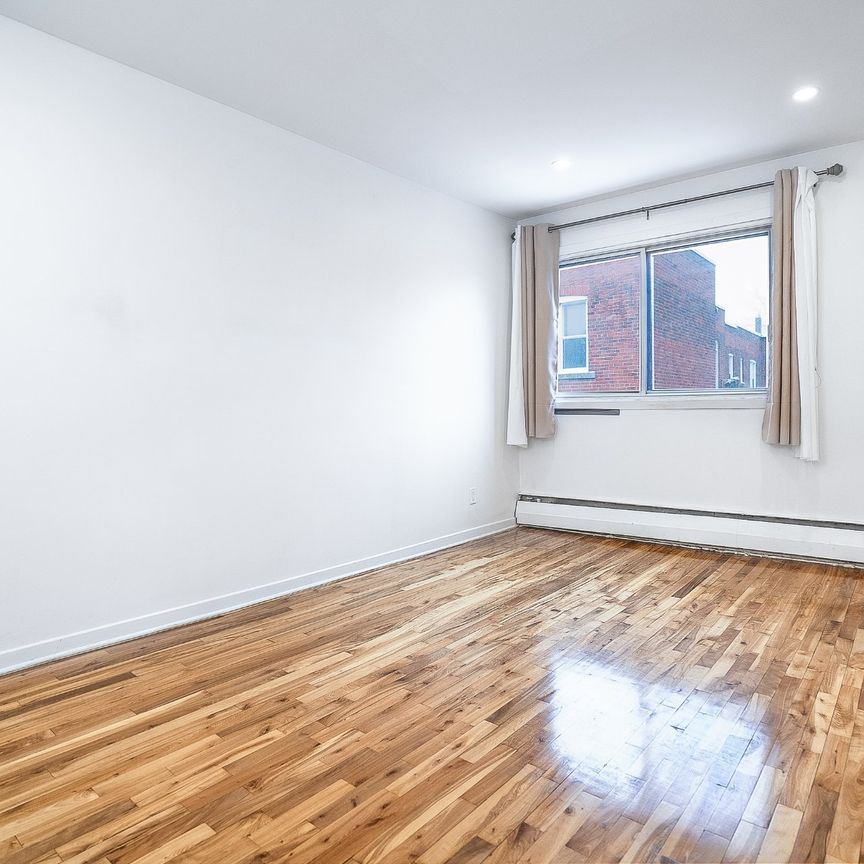 2425 Av. Madison Montréal (Côte-des-Neiges, QC H4B - Photo 1