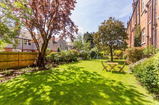 3 bedroom flat to rent - Photo 1