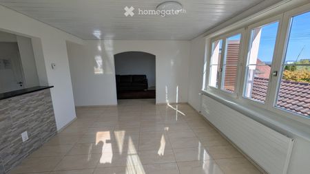 Charmantes 4.5-Zimmer-Einfamilienhaus mit Wintergarten und Garten an ruhiger Lage in Muri AG - Photo 3