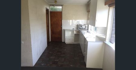 Low maintenance living awaits! - Photo 4